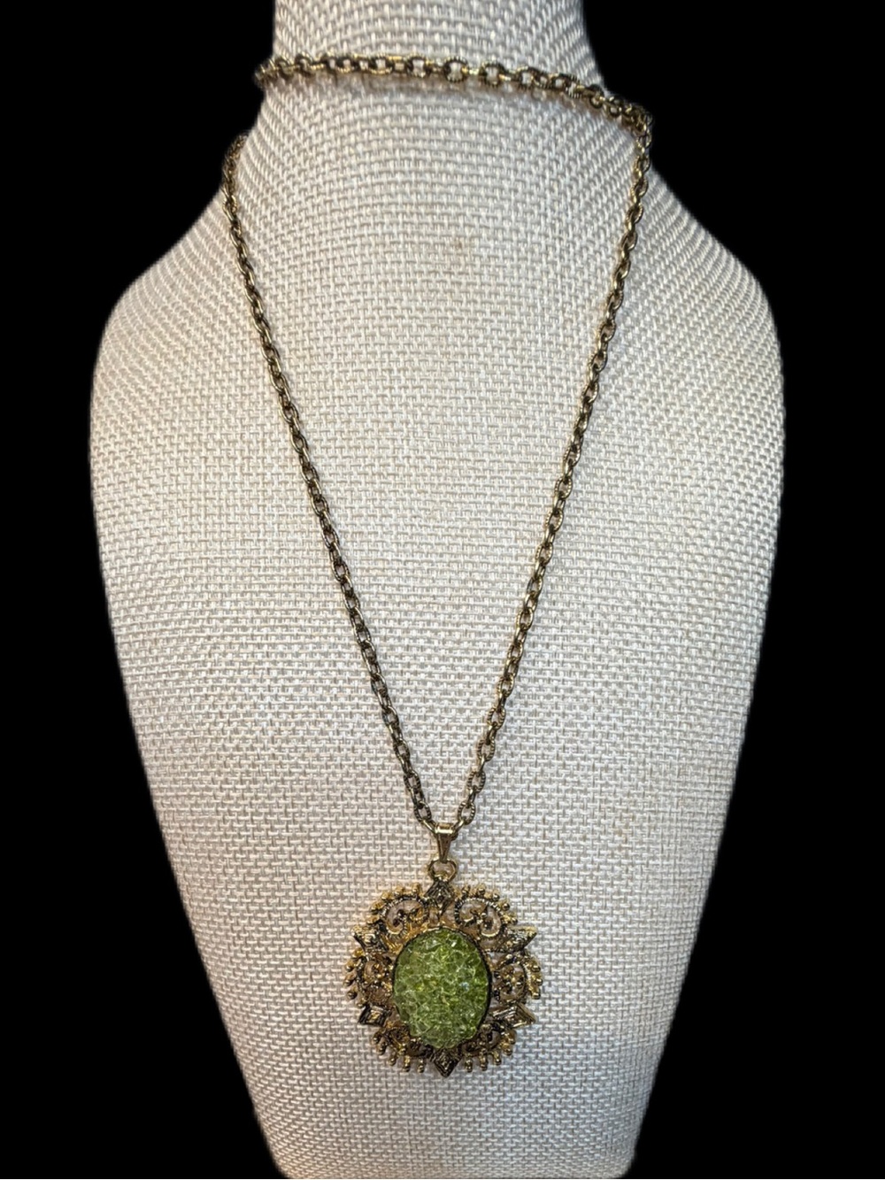 Source Unknown Gold-Tone Necklace with Green Oval Pendant